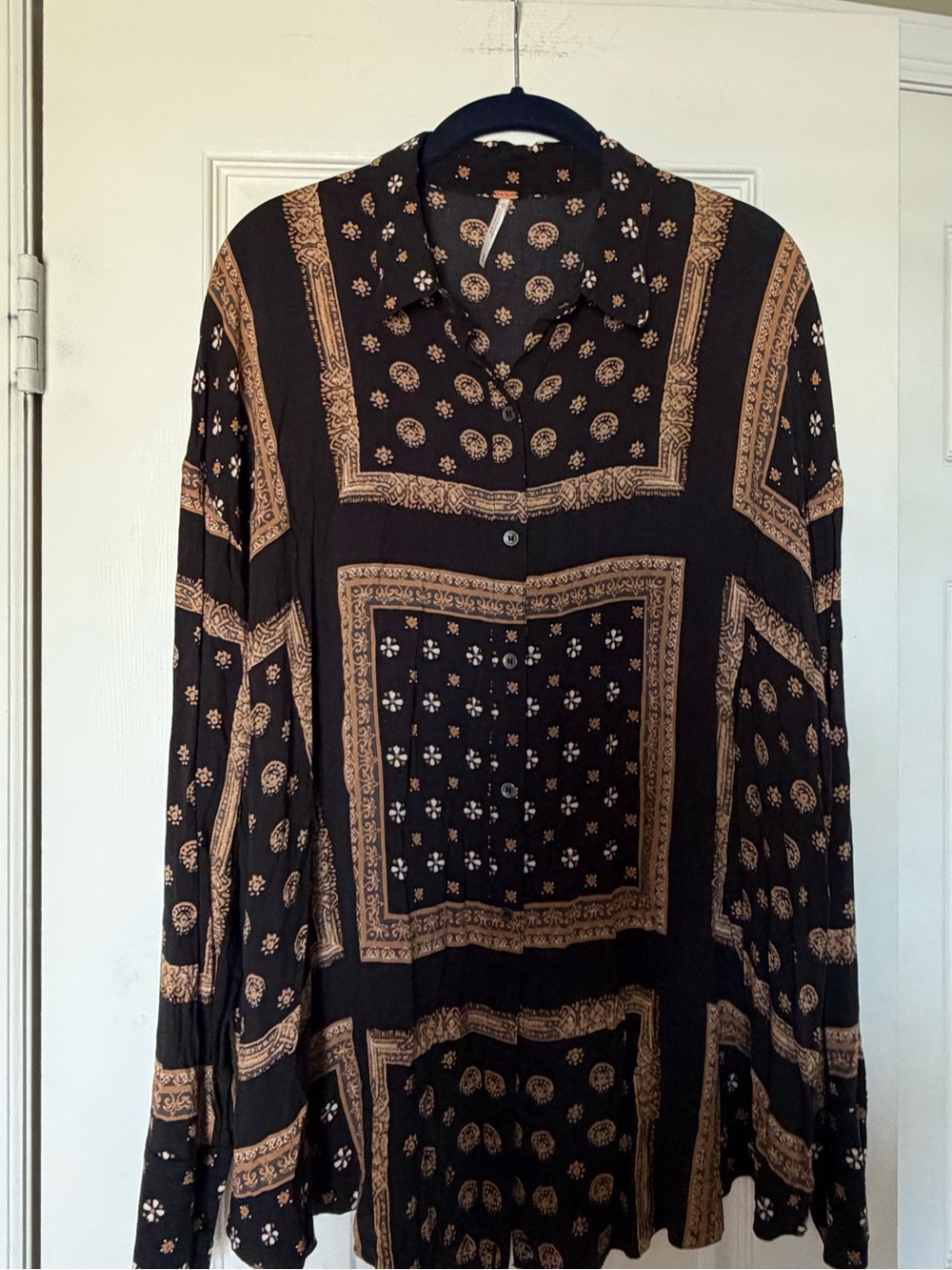 Free People Little Secrets Scarf Print Shirt (Days Of Our Lives) Size M - Picture 5 of 7